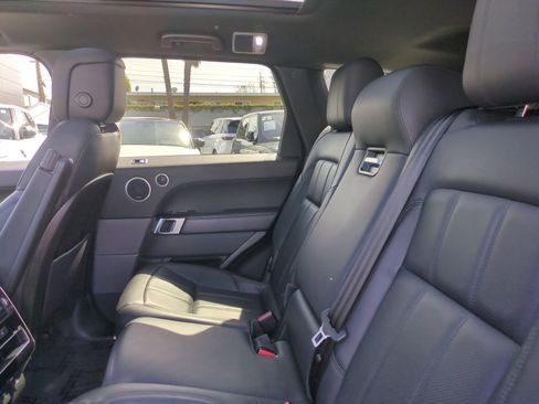 Used 2019 Land Rover Range Rover Sport HSE image 25
