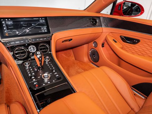 Used 2025 Bentley Continental GT Speed image 27
