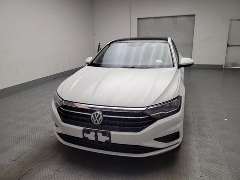 Used 2020 Volkswagen Jetta SE w/ SE Cold Weather Package FWD image 15