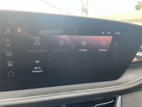 Used 2025 Buick Envista Preferred image 21