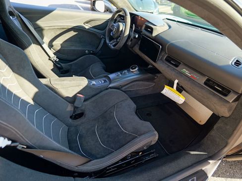 Used 2025 Maserati MC20 Coupe image 35