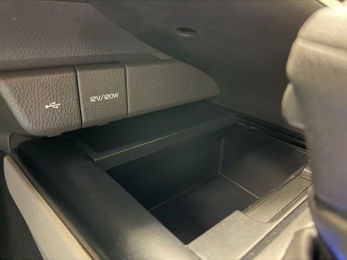 Used 2020 Toyota Camry LE FWD image 22