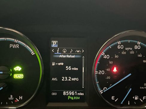 Used 2017 Toyota RAV4 SE w/ Advanced Technology Package image 15