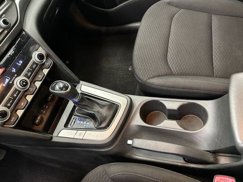 Used 2020 Hyundai Elantra SEL w/ Cargo Package (C1) image 28