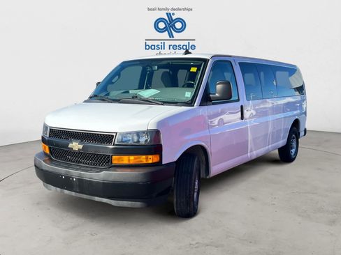 Used 2021 Chevrolet Express 3500 LS image 2