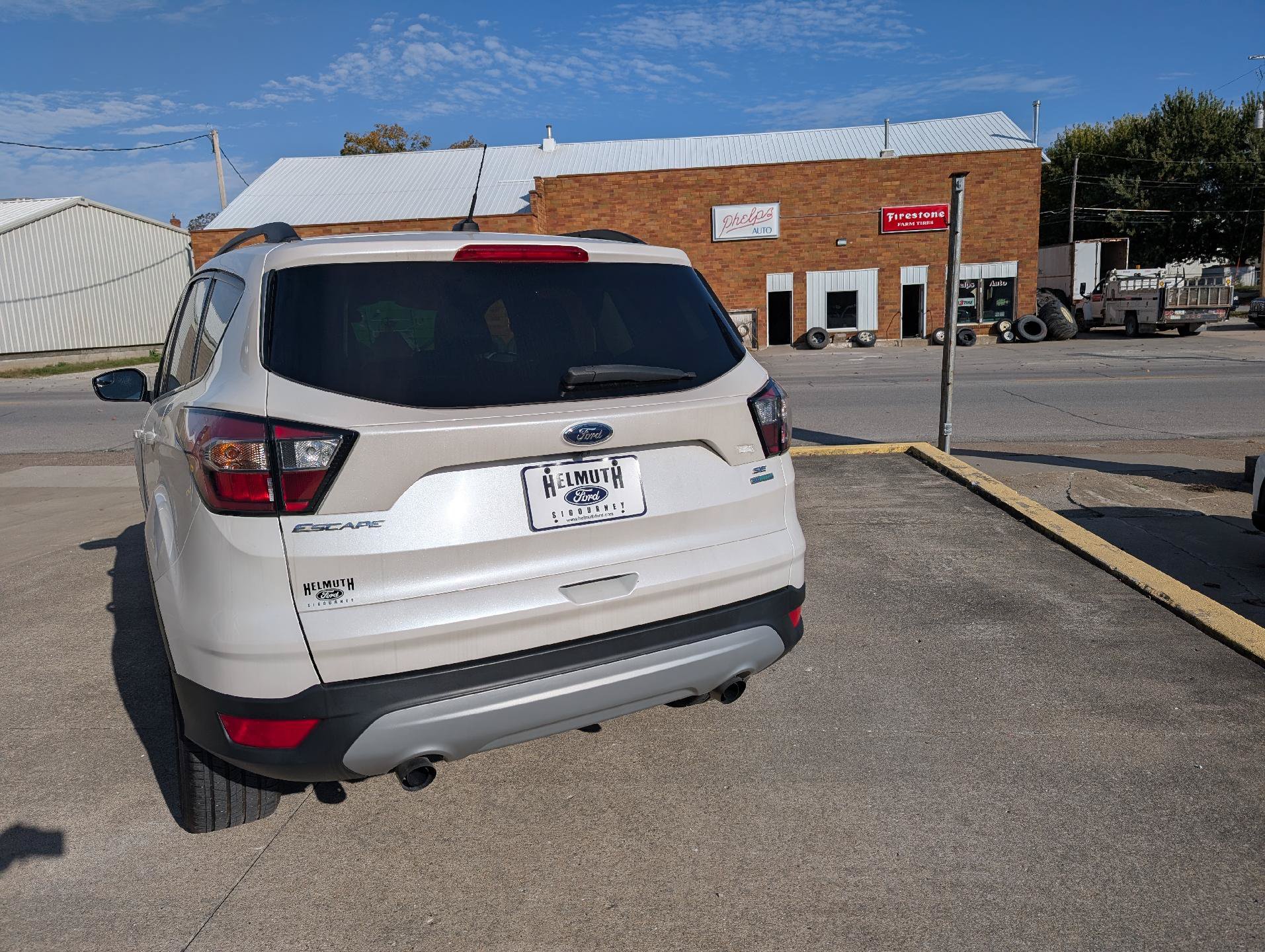 Used 2017 Ford Escape SE FWD image 7