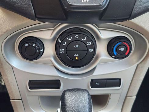Used 2016 Ford Fiesta SE FWD image 20