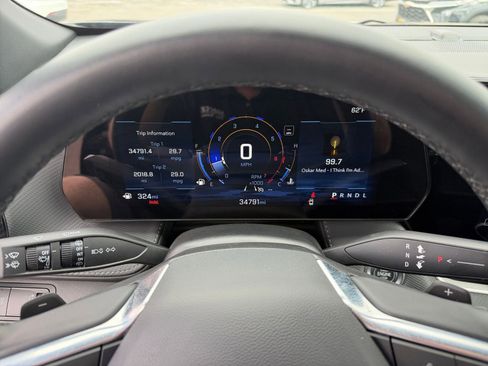 Used 2025 Chevrolet Equinox LT image 40