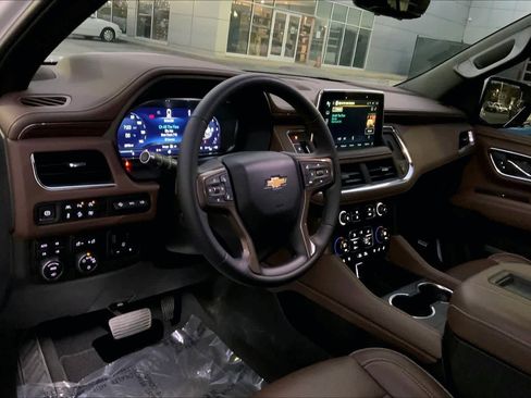 Used 2024 Chevrolet Tahoe High Country image 16