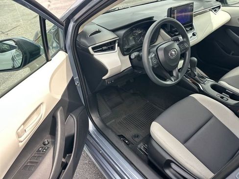Used 2024 Toyota Corolla LE FWD image 9