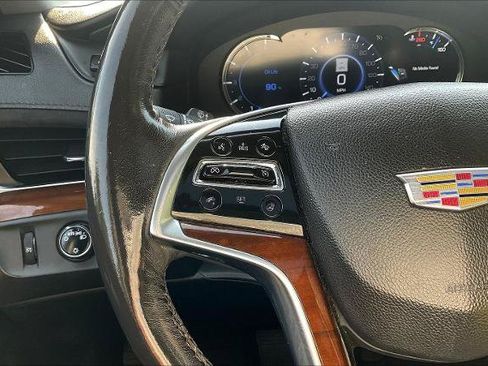 Used 2020 Cadillac Escalade Luxury AWD/4WD image 11