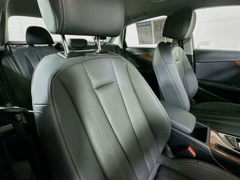 Used 2023 Audi A4 2.0T Premium w/ Convenience Package image 28