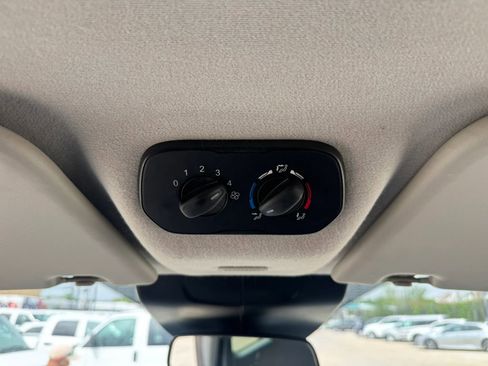 Used 2018 Ford Transit 350 XL RWD image 38