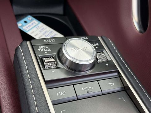 Used 2023 Lexus LC 500 Convertible image 25