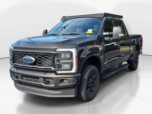Used 2024 Ford F250 XLT w/ XLT Premium Package AWD/4WD image 7