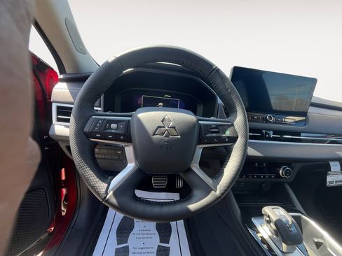 New 2026 Mitsubishi Outlander SEL image 12