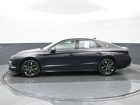 Used 2024 Hyundai Sonata SEL FWD image 9