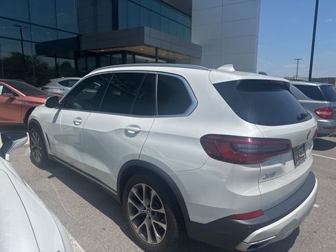 Used 2019 BMW X5 xDrive40i w/ Premium Package 2 AWD/4WD image 4