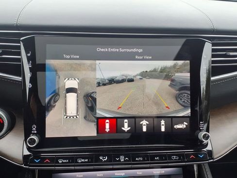 Used 2023 Jeep Grand Wagoneer L Series II image 30