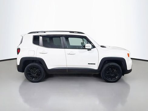 Used 2020 Jeep Renegade Altitude AWD/4WD image 11