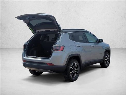 Used 2024 Jeep Compass Limited AWD/4WD image 5