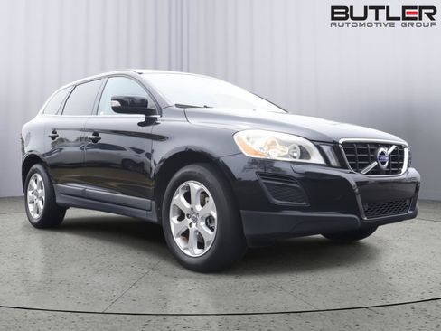 Used 2013 Volvo XC60 3.2 AWD/4WD image 3