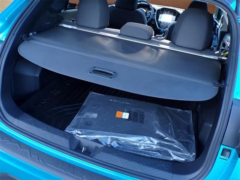 Used 2025 Subaru Crosstrek 2.0i Premium image 7