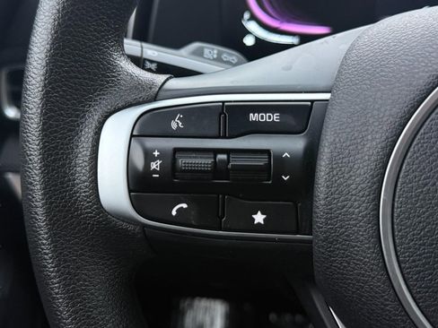 Used 2025 Kia Sportage LX image 30