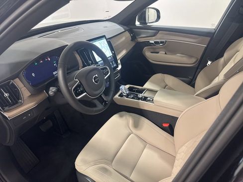 New 2026 Volvo XC90 T8 Plus w/ Protection Package Premier AWD/4WD image 18