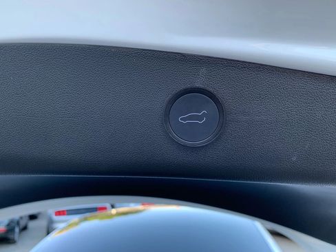 Used 2022 Tesla Model 3 Performance image 21