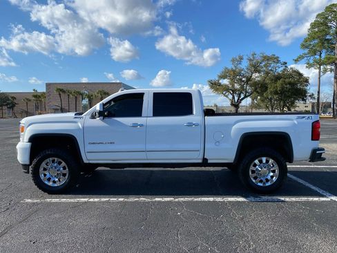 Used 2016 GMC Sierra 2500 Denali w/ Duramax Plus Package image 6
