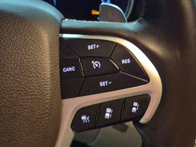 Used 2020 Jeep Grand Cherokee Summit w/ Platinum Series Group AWD/4WD image 17