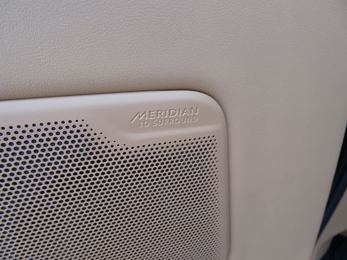 New 2026 Land Rover Range Rover Long Wheelbase SE AWD/4WD image 22