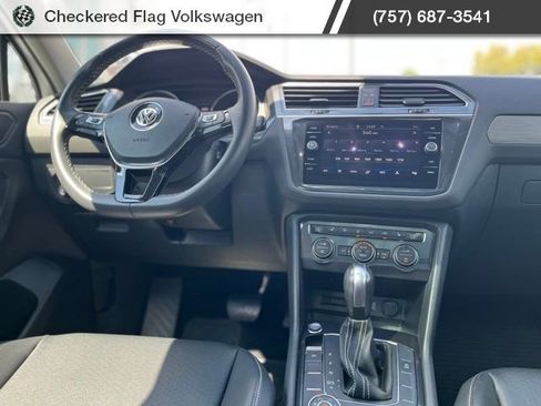 Used 2021 Volkswagen Tiguan SE w/ Panoramic Sunroof Package AWD/4WD image 31