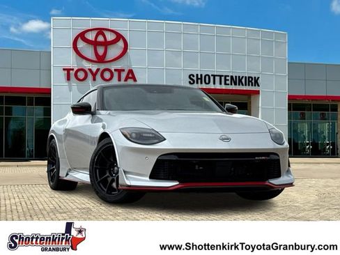 Used 2025 Nissan Z NISMO w/ Floor Mat Package RWD image 1