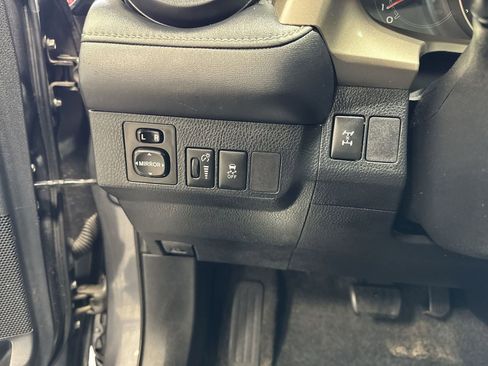 Used 2014 Toyota RAV4 XLE AWD/4WD image 21