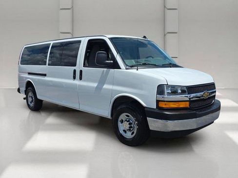 Certified 2024 Chevrolet Express 3500 LT w/ LT Preferred Equipment Group RWD image 7