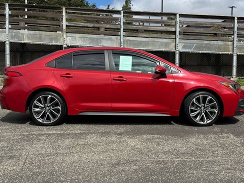 Used 2021 Toyota Corolla SE w/ SE Premium Package FWD image 3