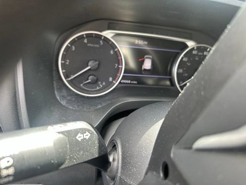 Used 2024 Nissan Rogue SV AWD/4WD image 7