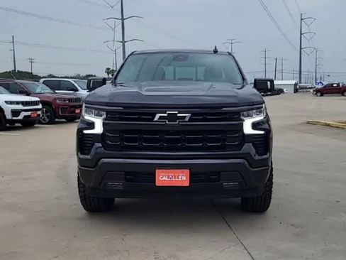 Used 2023 Chevrolet Silverado 1500 RST AWD/4WD image 3