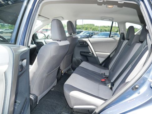 Used 2013 Toyota RAV4 LE AWD/4WD image 16