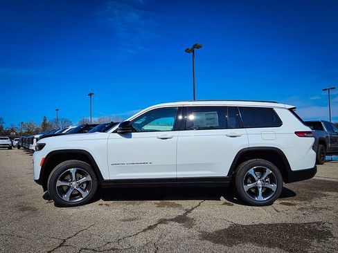 New 2026 Jeep Grand Cherokee L Limited AWD/4WD image 6
