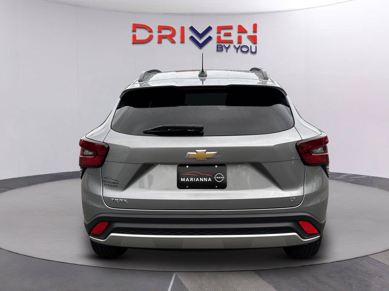 Used 2025 Chevrolet Trax LT w/ Driver Confidence Package FWD image 4