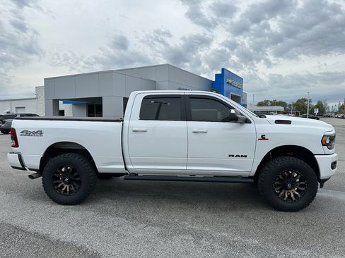 Used 2020 RAM 2500 Big Horn w/ Night Edition AWD/4WD image 3
