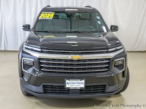 Used 2025 Chevrolet Traverse LT AWD/4WD image 5