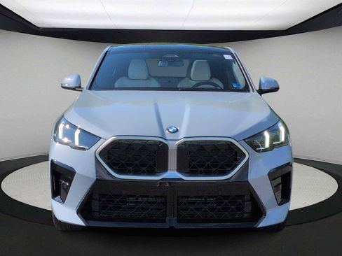 New 2026 BMW X2 xDrive28i AWD/4WD image 3