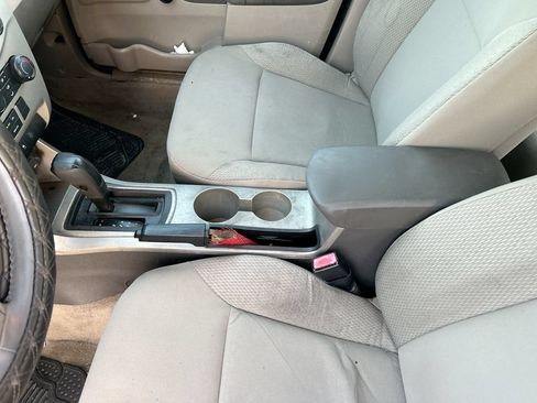 Used 2010 Ford Focus S FWD image 21
