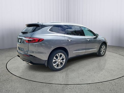Used 2019 Buick Enclave Avenir image 4