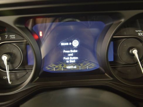 Used 2025 Jeep Wrangler Unlimited Sahara w/ Safety Group image 36