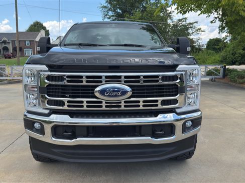 Used 2023 Ford F250 XLT AWD/4WD image 7